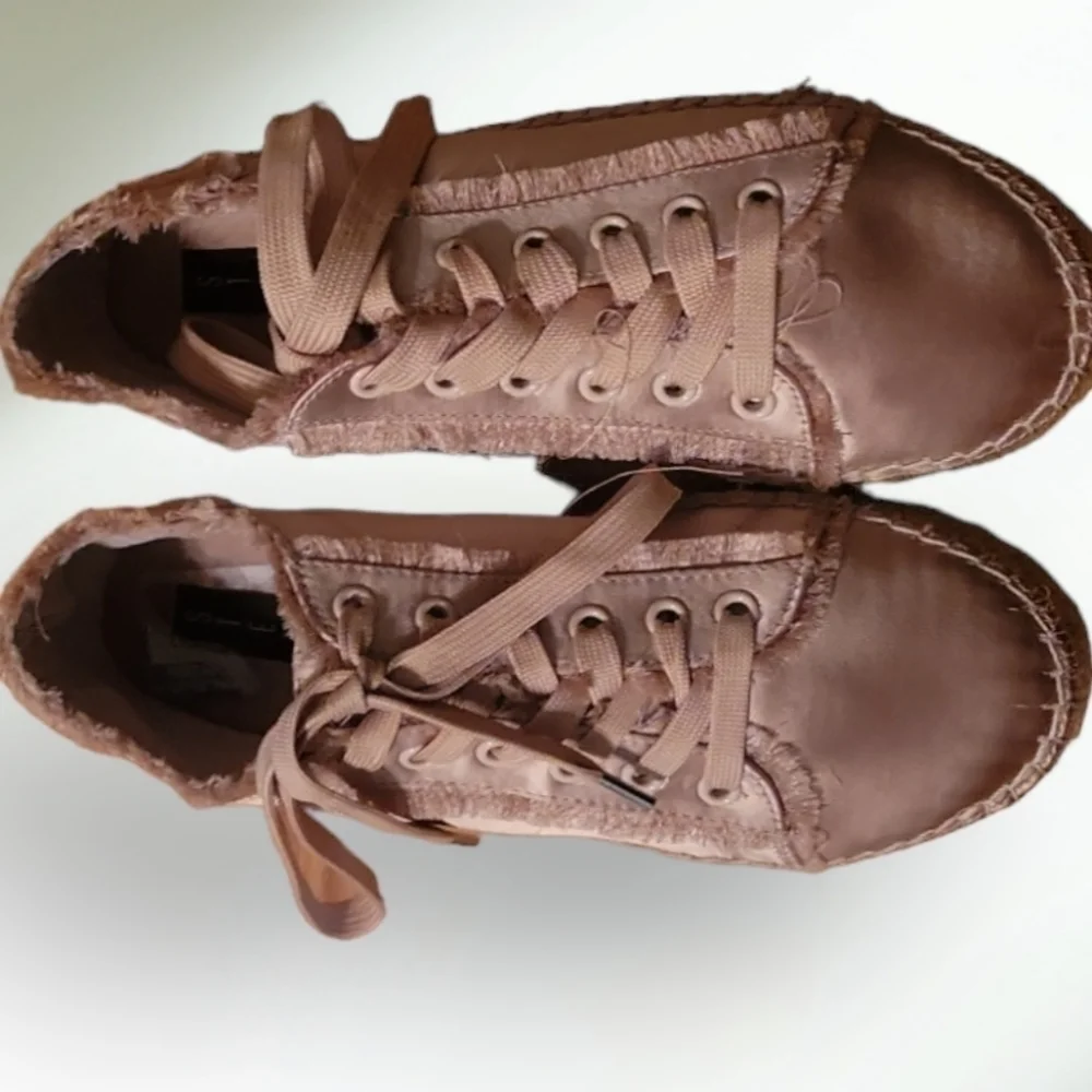 Steve Madden Women's Espadrille Flatform Satin Lace-Up Sneakers Mauve Sz 8.5